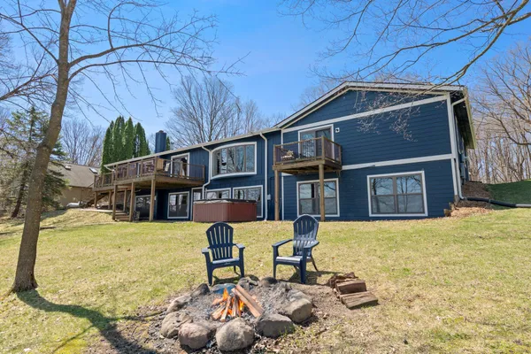 $1,100,000 | 1312 186th Street, St. Croix Falls, WI 54024