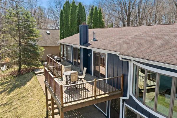 $1,100,000 | 1312 186th Street, St. Croix Falls, WI 54024