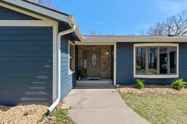 $1,100,000 | 1312 186th Street, St. Croix Falls, WI 54024