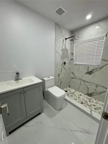 $375,000 | 1649 Northeast 30th Court, Pompano Beach, FL 33064