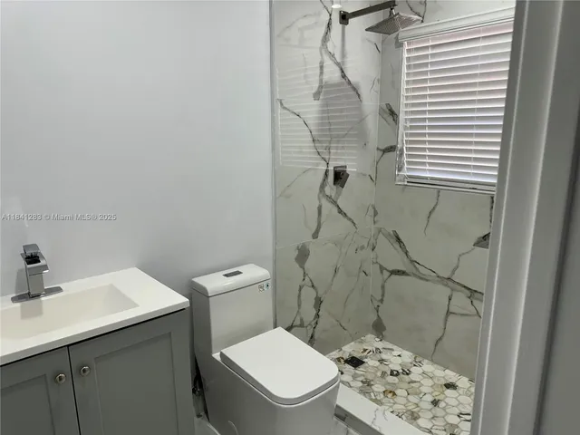 $375,000 | 1649 Northeast 30th Court, Pompano Beach, FL 33064