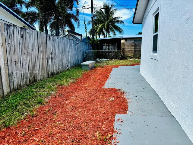 $375,000 | 1649 Northeast 30th Court, Pompano Beach, FL 33064