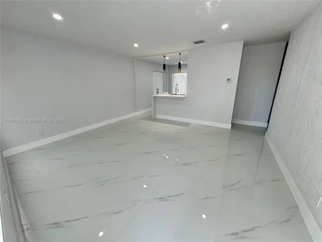 $375,000 | 1649 Northeast 30th Court, Pompano Beach, FL 33064