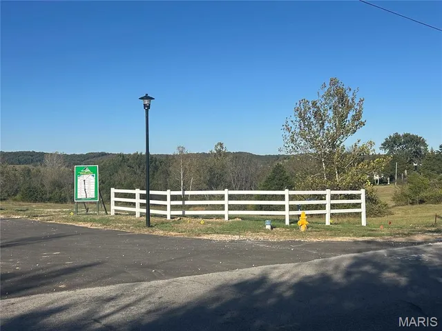 $125,000 | 0 Lot 1 The Highlands Court, Pacific, MO 63069
