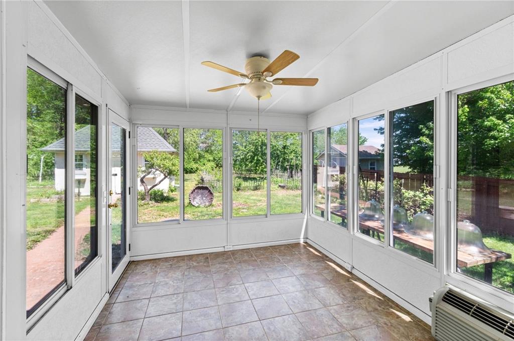 715 Lark Street Raymore, MO 64083 - Photo 12 of 36