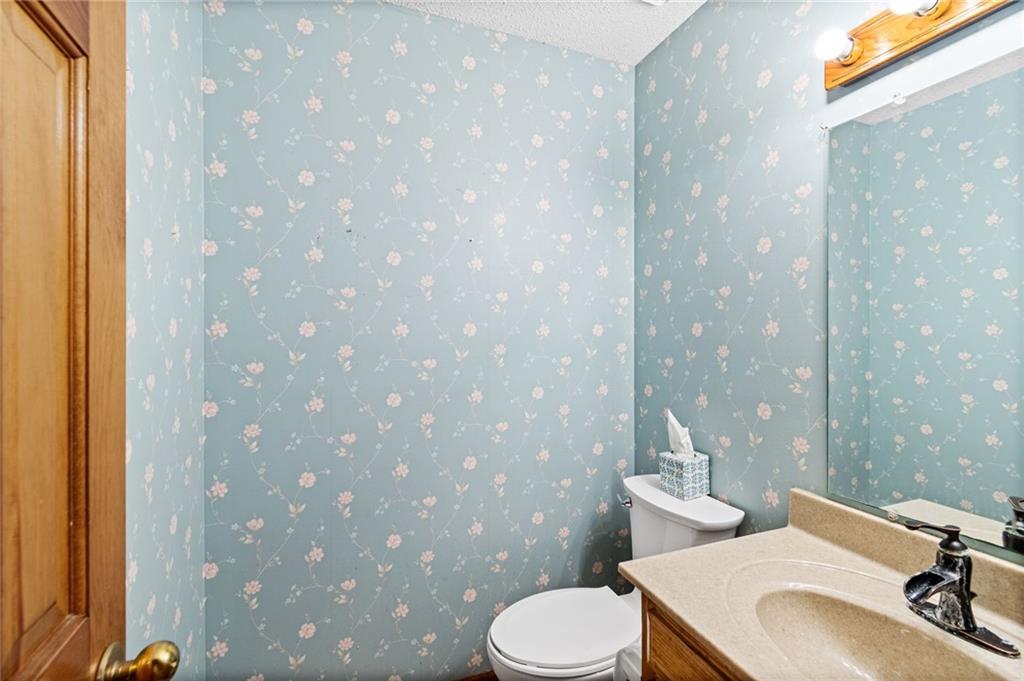 715 Lark Street Raymore, MO 64083 - Photo 15 of 36