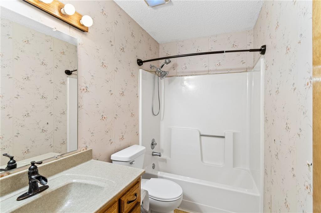 715 Lark Street Raymore, MO 64083 - Photo 27 of 36