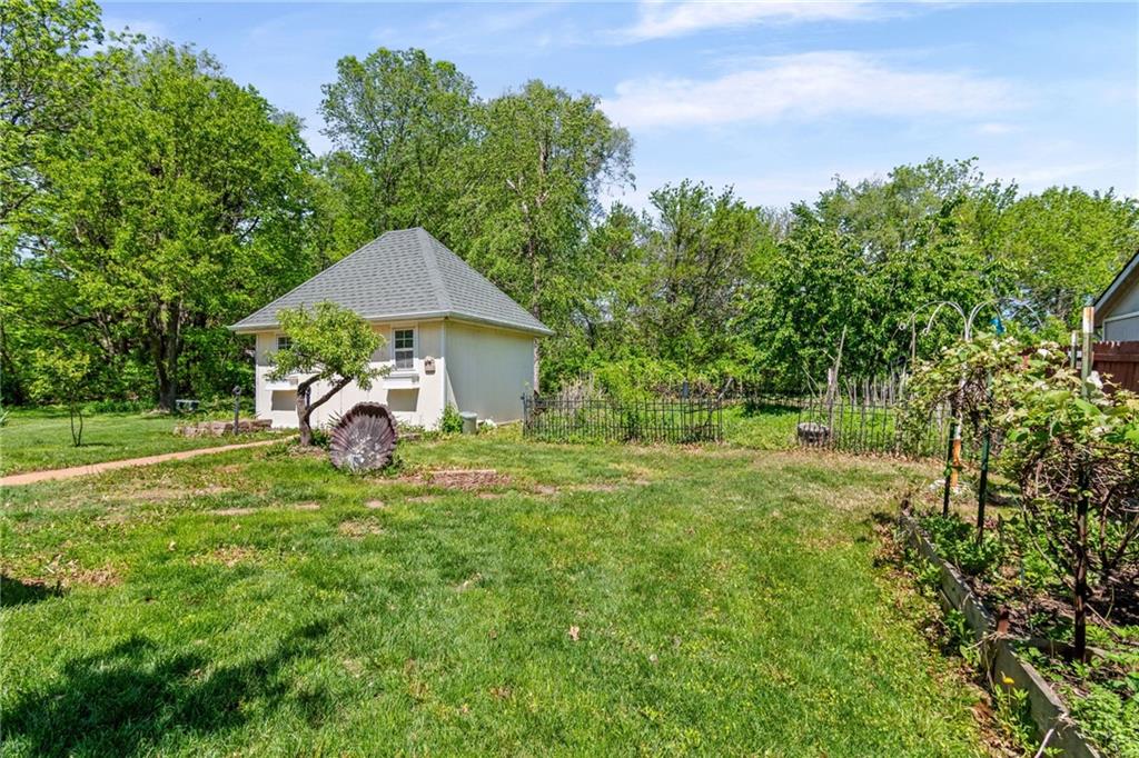 715 Lark Street Raymore, MO 64083 - Photo 30 of 36