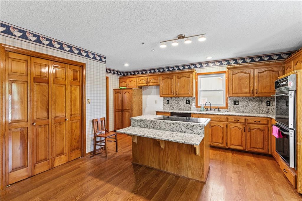 715 Lark Street Raymore, MO 64083 - Photo 6 of 36