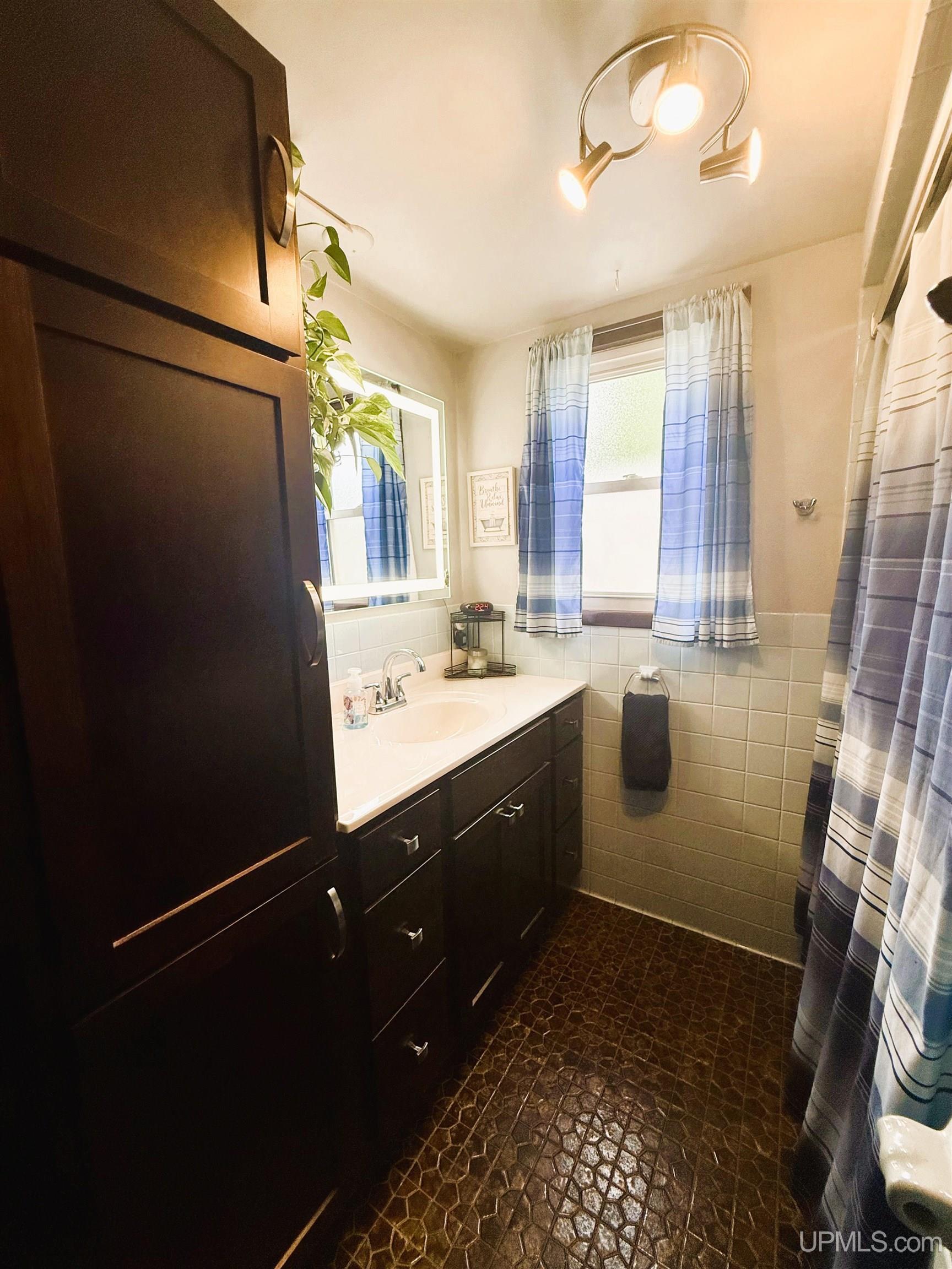 2064 River Street Niagara, WI 54151 - Photo 18 of 27 Gallery Image 18