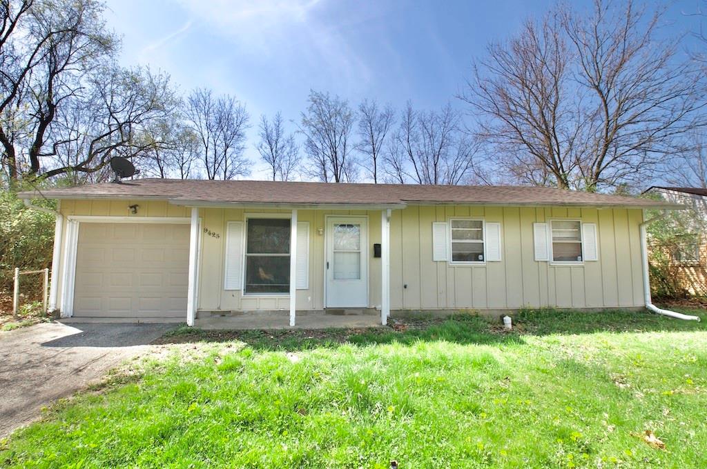 9425 Rochelle Drive Indianapolis, IN 46235 - Photo 1 of 21
