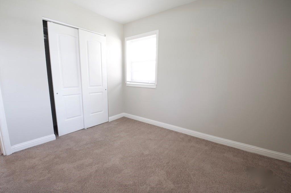 9425 Rochelle Drive Indianapolis, IN 46235 - Photo 12 of 21