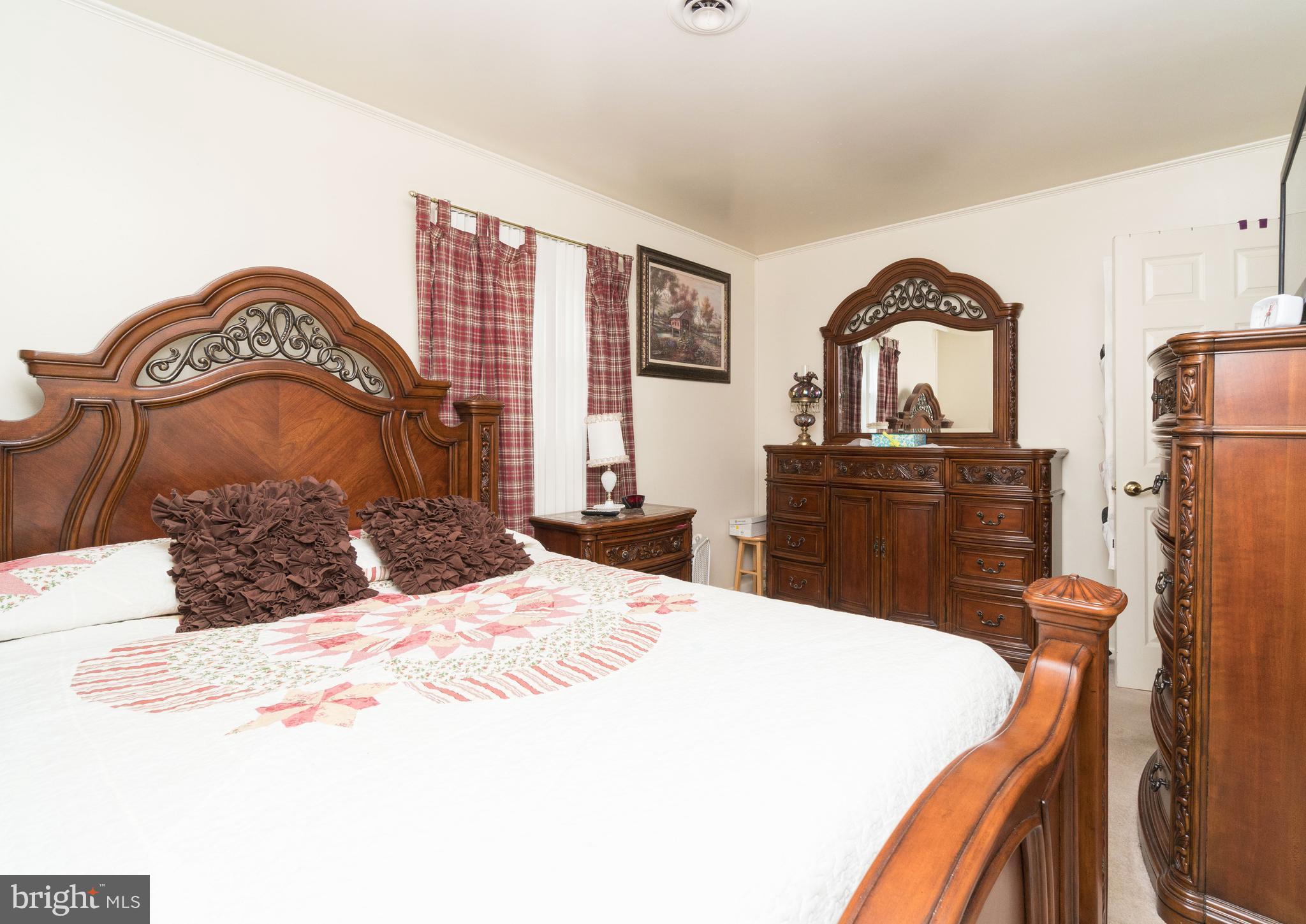335 Holy Cross Road Baltimore, MD 21225 - Photo 12 of 23 Bedroom