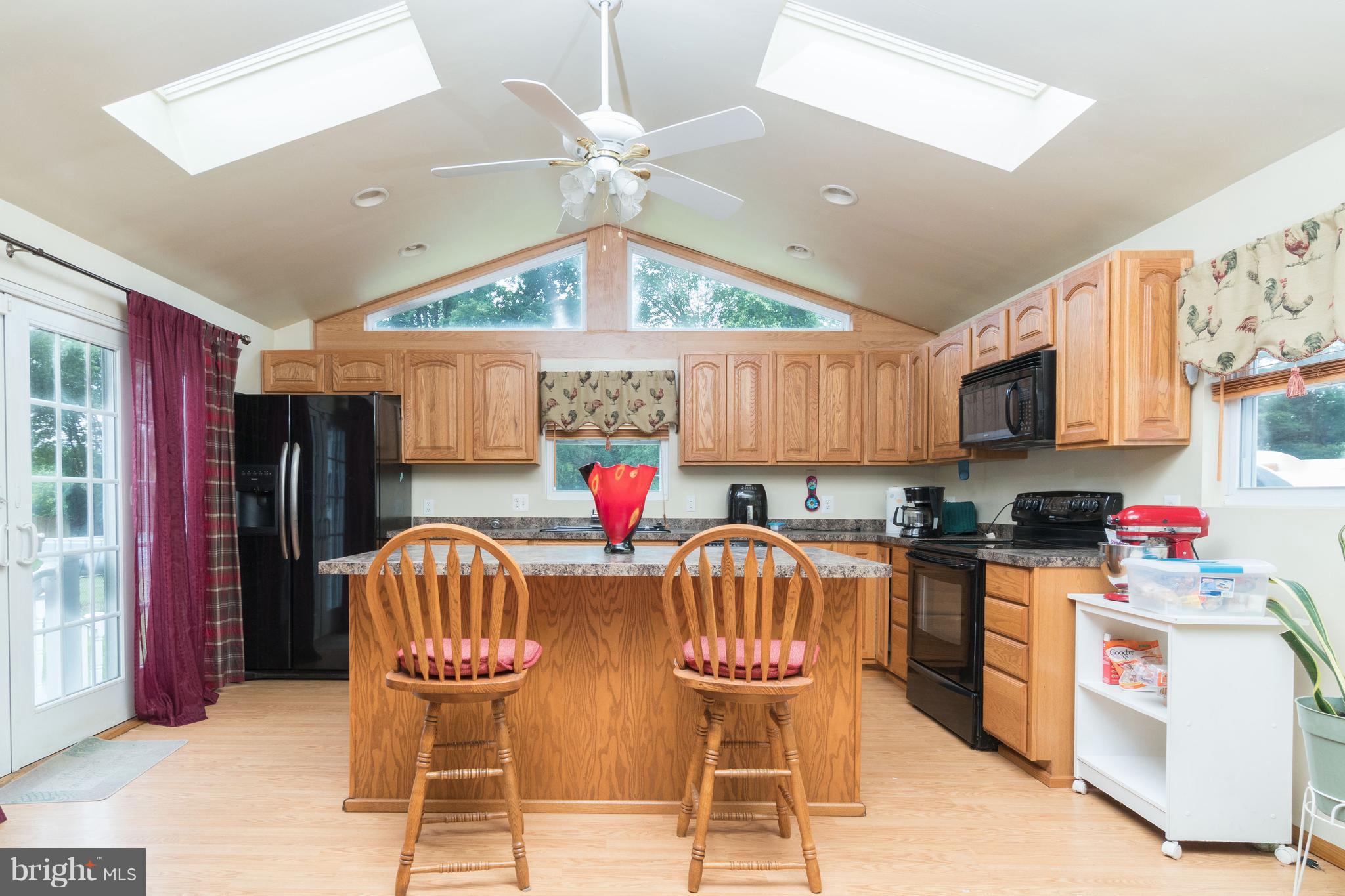 335 Holy Cross Road Baltimore, MD 21225 - Photo 8 of 23 Kitchen