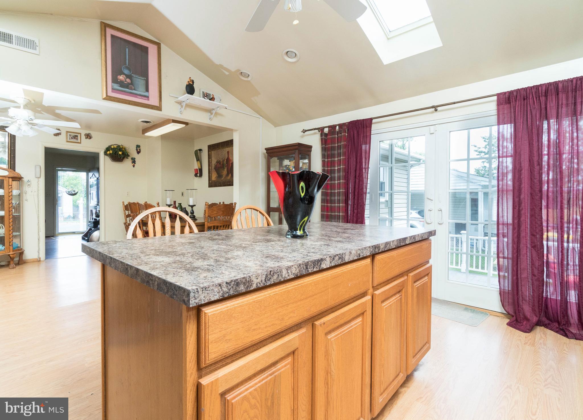 335 Holy Cross Road Baltimore, MD 21225 - Photo 10 of 23 Kitchen