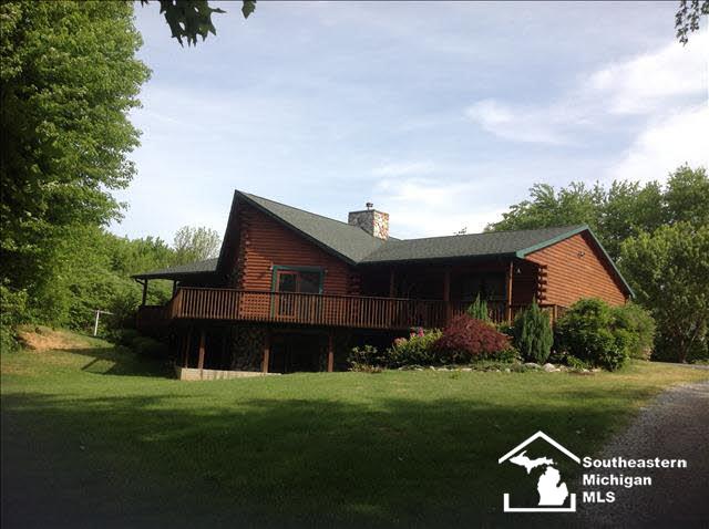 11515 Dixon Road Monroe, MI 48161 - Photo 1 of 20 20349222.JPG