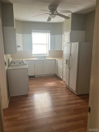 $1,000 | 608 Freeburg Avenue, Belleville, IL 62220