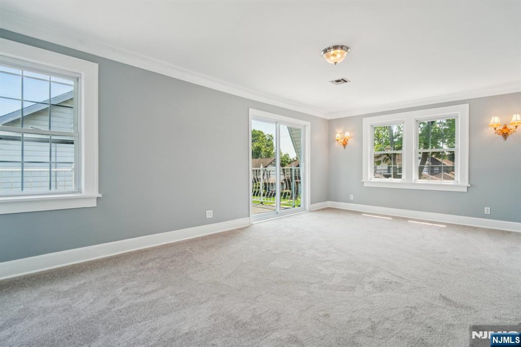 217 Grayson Place Teaneck, NJ 07666 - Photo 21 of 40