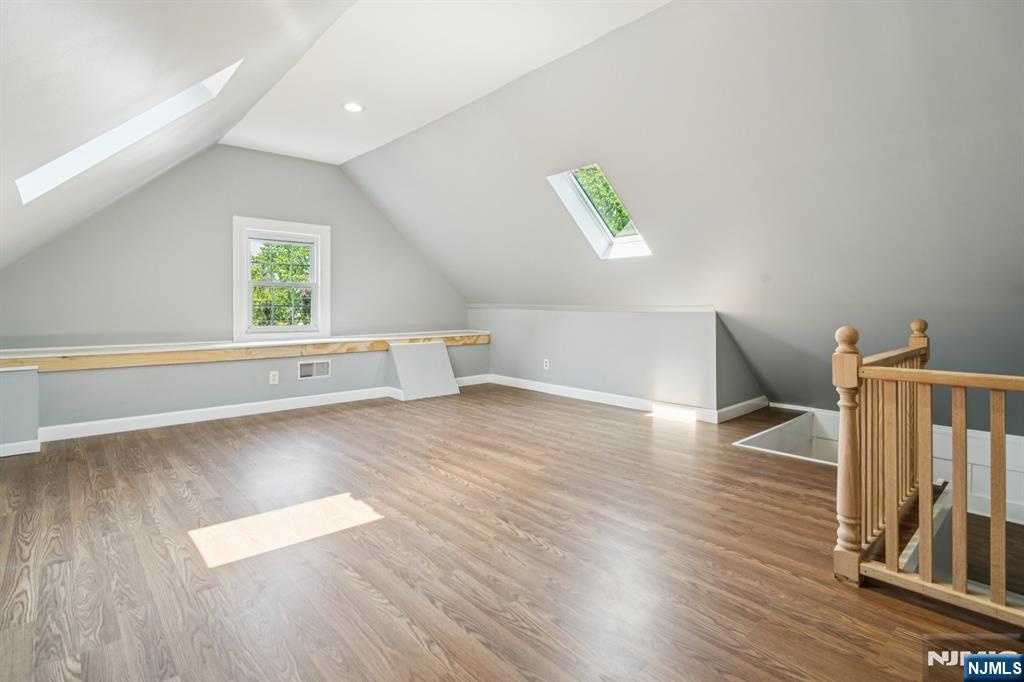 217 Grayson Place Teaneck, NJ 07666 - Photo 23 of 40