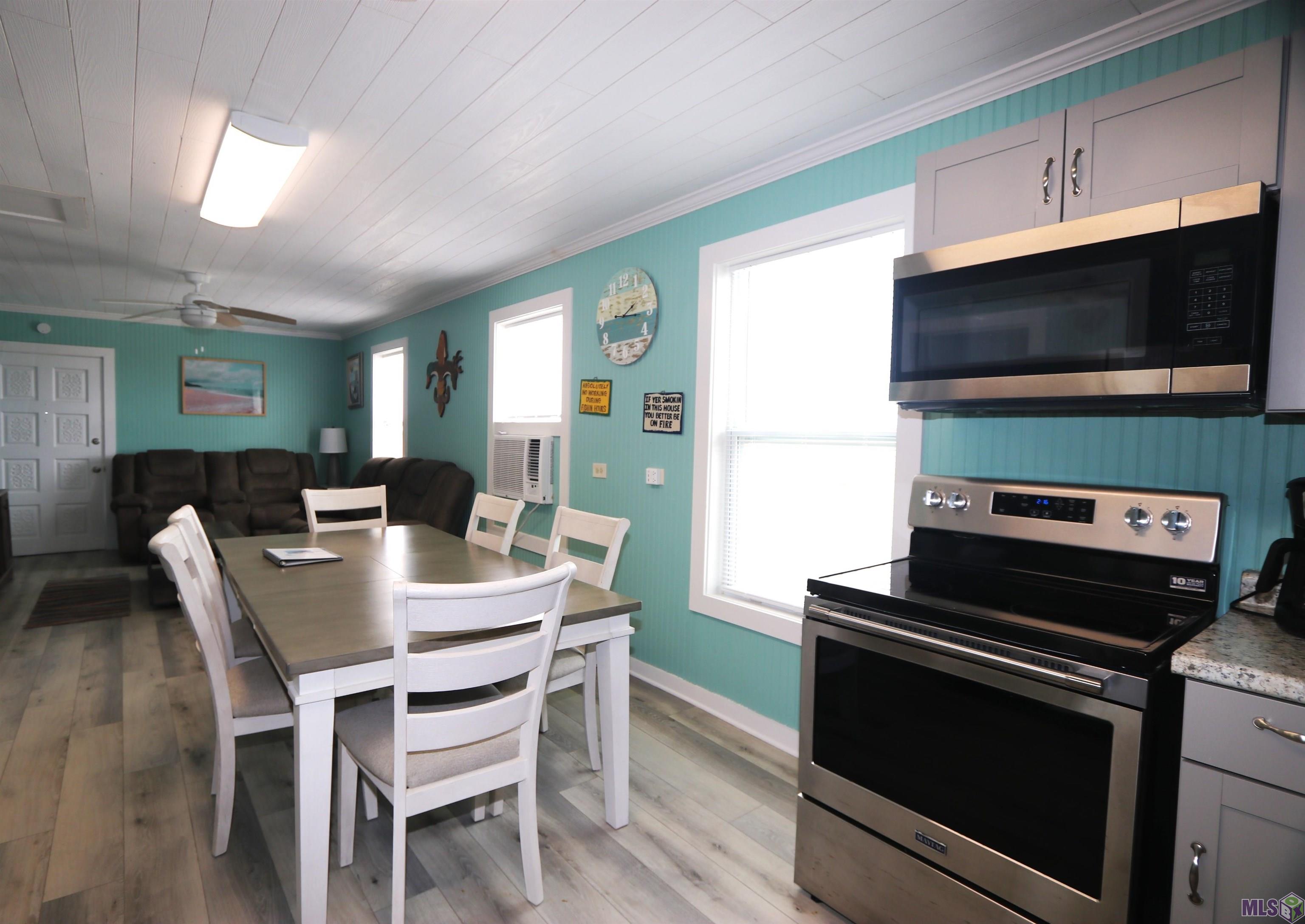 195 Highway 1 Grand Isle, LA 70358 - Photo 11 of 21