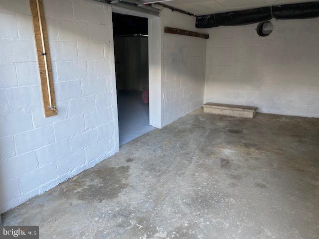 19 Boxwood Road Wilmington, DE 19804 - Photo 23 of 26 Garage with direct access to basement
