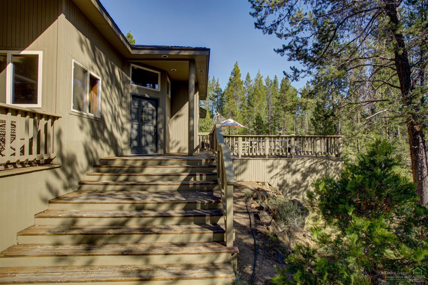 18199 Oregon Loop Sunriver, OR 97707 - Photo 1 of 25 Gallery Image 1
