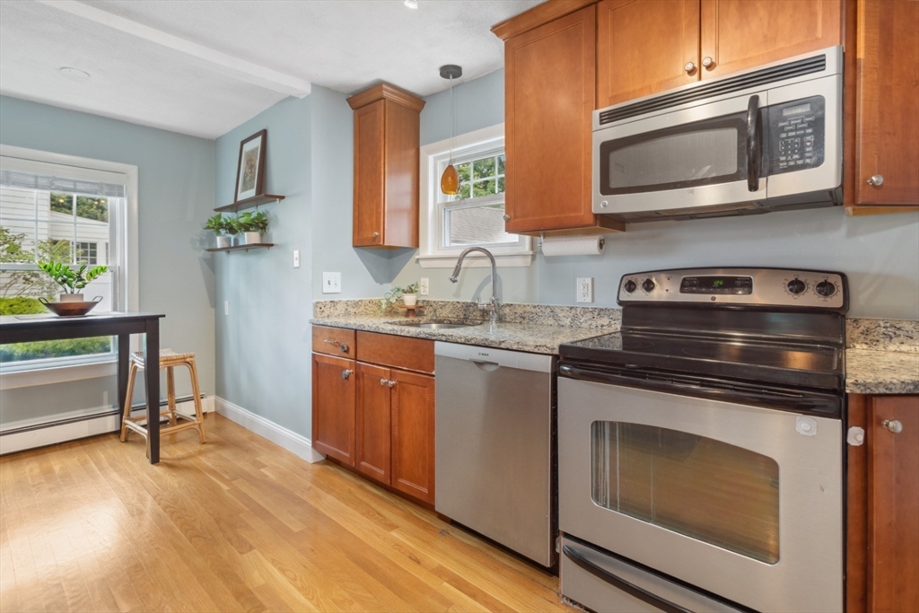 14 Fairview Avenue Reading, MA 01867 - Photo 13 of 40