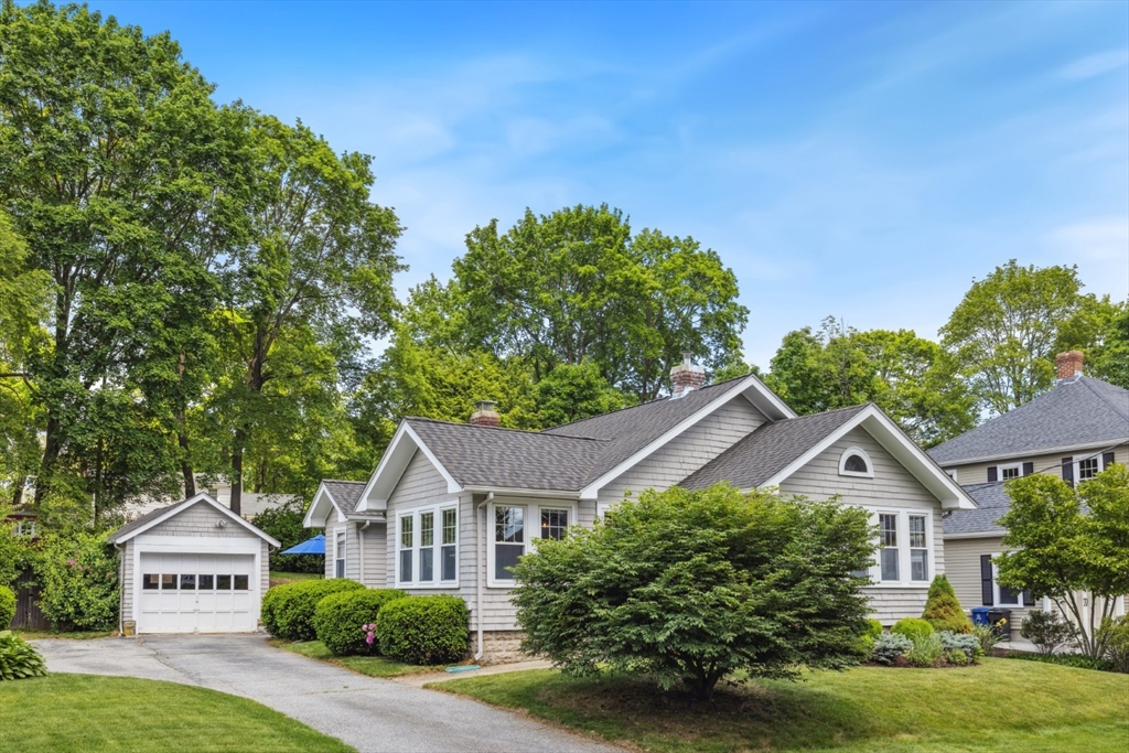 14 Fairview Avenue Reading, MA 01867 - Photo 2 of 40