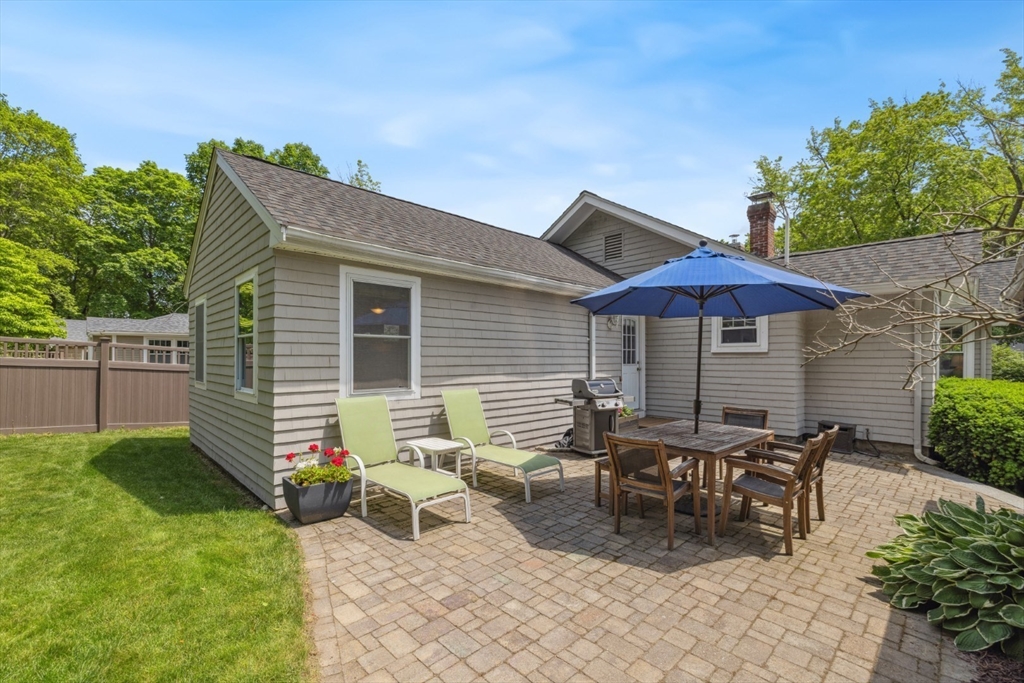 14 Fairview Avenue Reading, MA 01867 - Photo 36 of 40