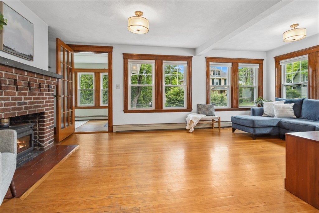 14 Fairview Avenue Reading, MA 01867 - Photo 7 of 40