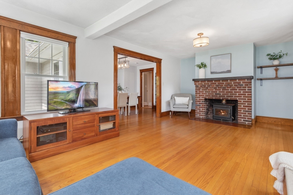 14 Fairview Avenue Reading, MA 01867 - Photo 8 of 40