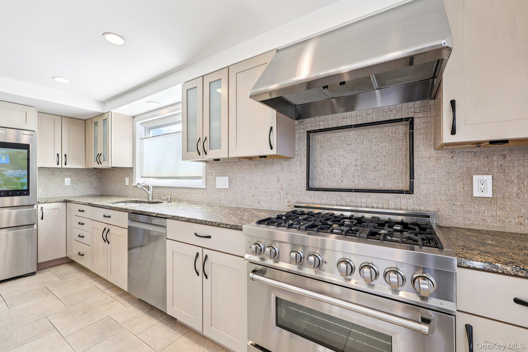 12 Old Oak Road Rye Brook, NY 10573 - Photo 9 of 37