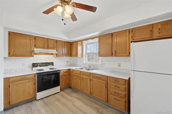 $450,000 | 238 Ridge Road, Milton, NY 12547