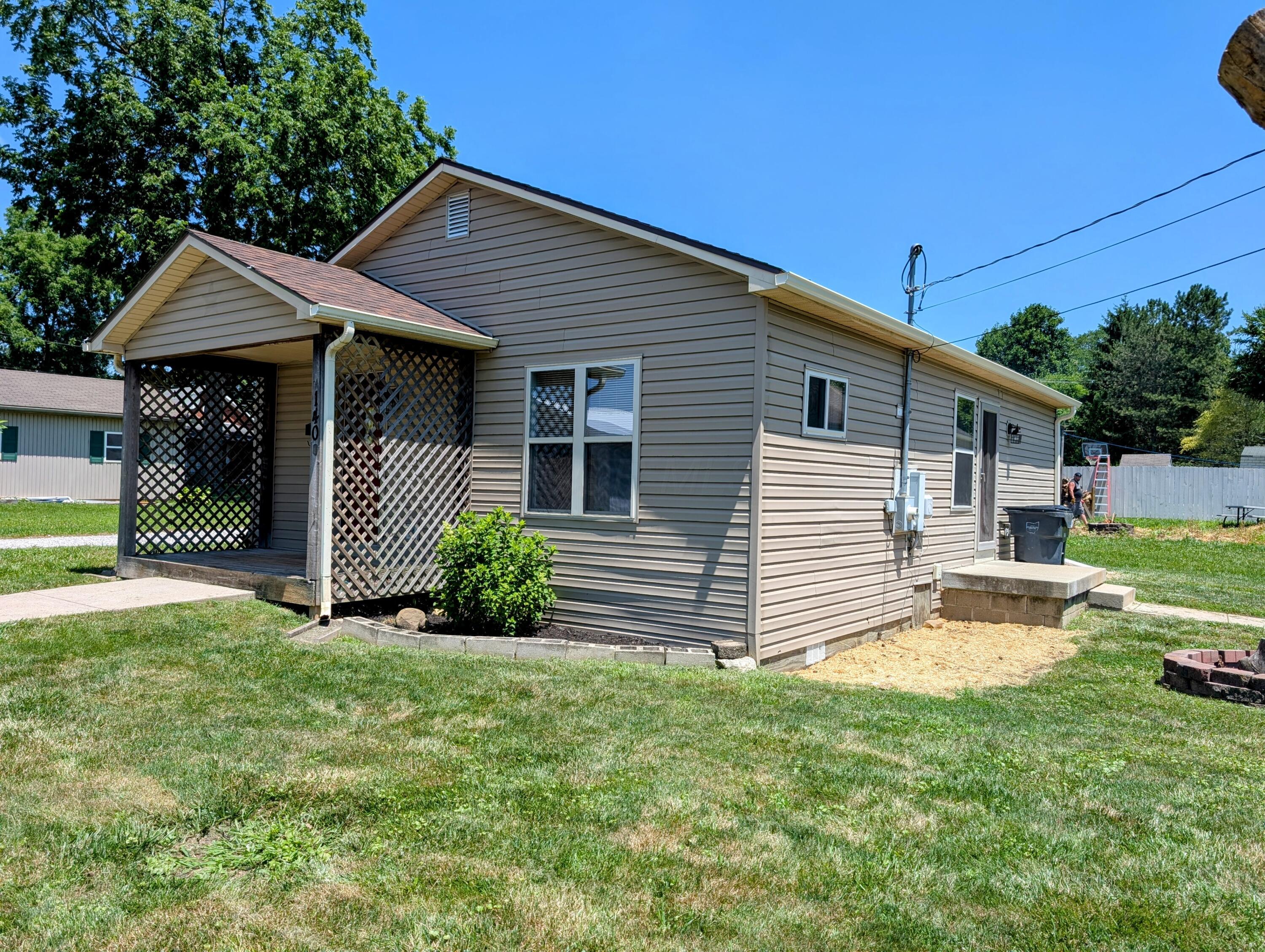 140 Rice Street Johnstown, OH 43031 - Photo 3 of 22 Front view
