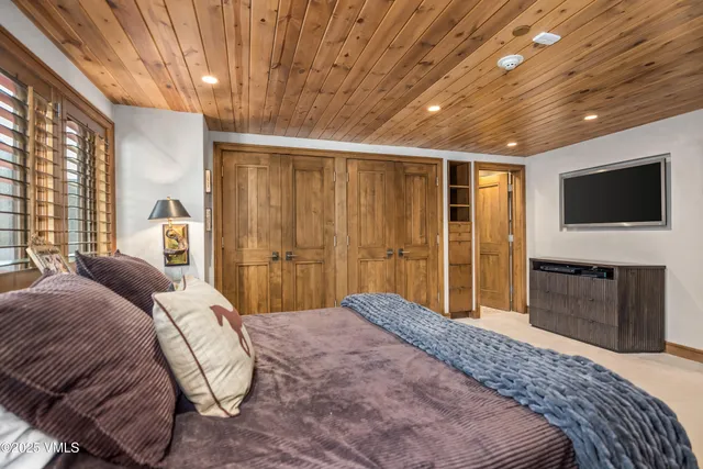 $12,500,000 | 100 East Meadow Drive, Unit 25, Vail, CO 81657