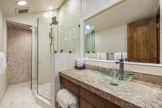 $12,500,000 | 100 East Meadow Drive, Unit 25, Vail, CO 81657