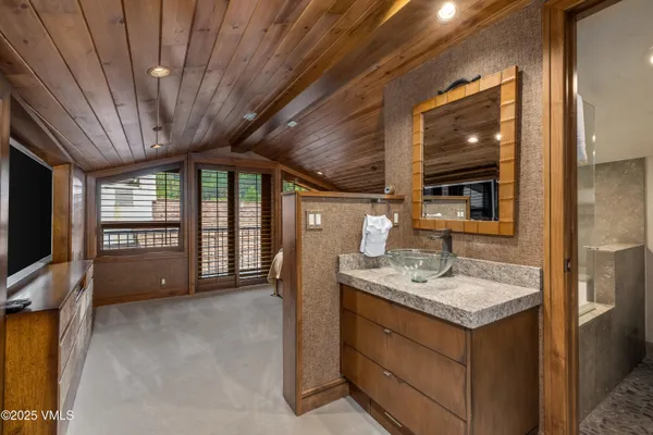 $12,500,000 | 100 East Meadow Drive, Unit 25, Vail, CO 81657