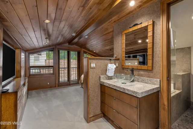 $12,500,000 | 100 East Meadow Drive, Unit 25, Vail, CO 81657