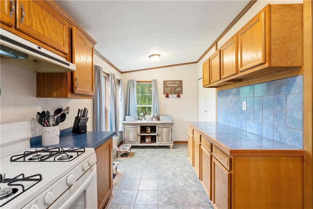 454 Kemp Road New Alexandria, PA 15670 - Photo 9 of 24 Gallery Image 9
