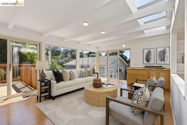 $1,395,000 | 84 Templar Place, Oakland, CA 94618
