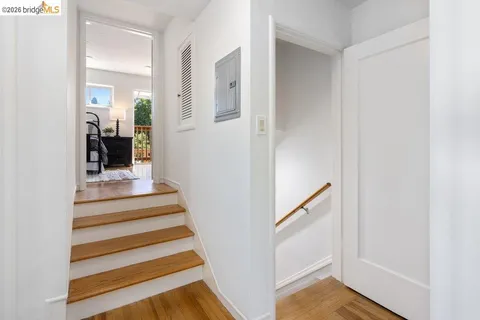 $1,395,000 | 84 Templar Place, Oakland, CA 94618