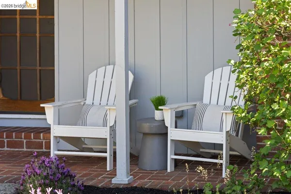 $1,395,000 | 84 Templar Place, Oakland, CA 94618