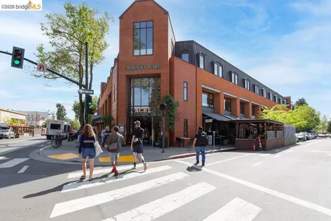 $1,395,000 | 84 Templar Place, Oakland, CA 94618