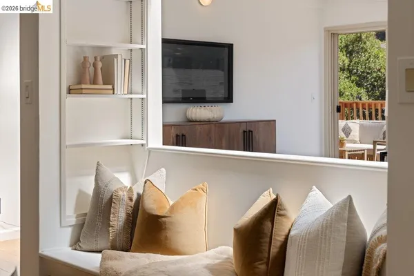 $1,395,000 | 84 Templar Place, Oakland, CA 94618