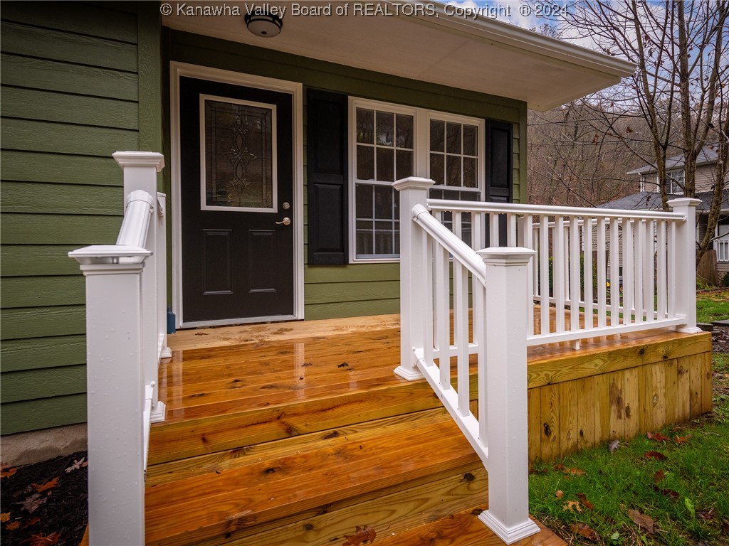 1875 Angel Fork Road St. Albans, WV 25177 - Photo 4 of 19 Gallery Image 4