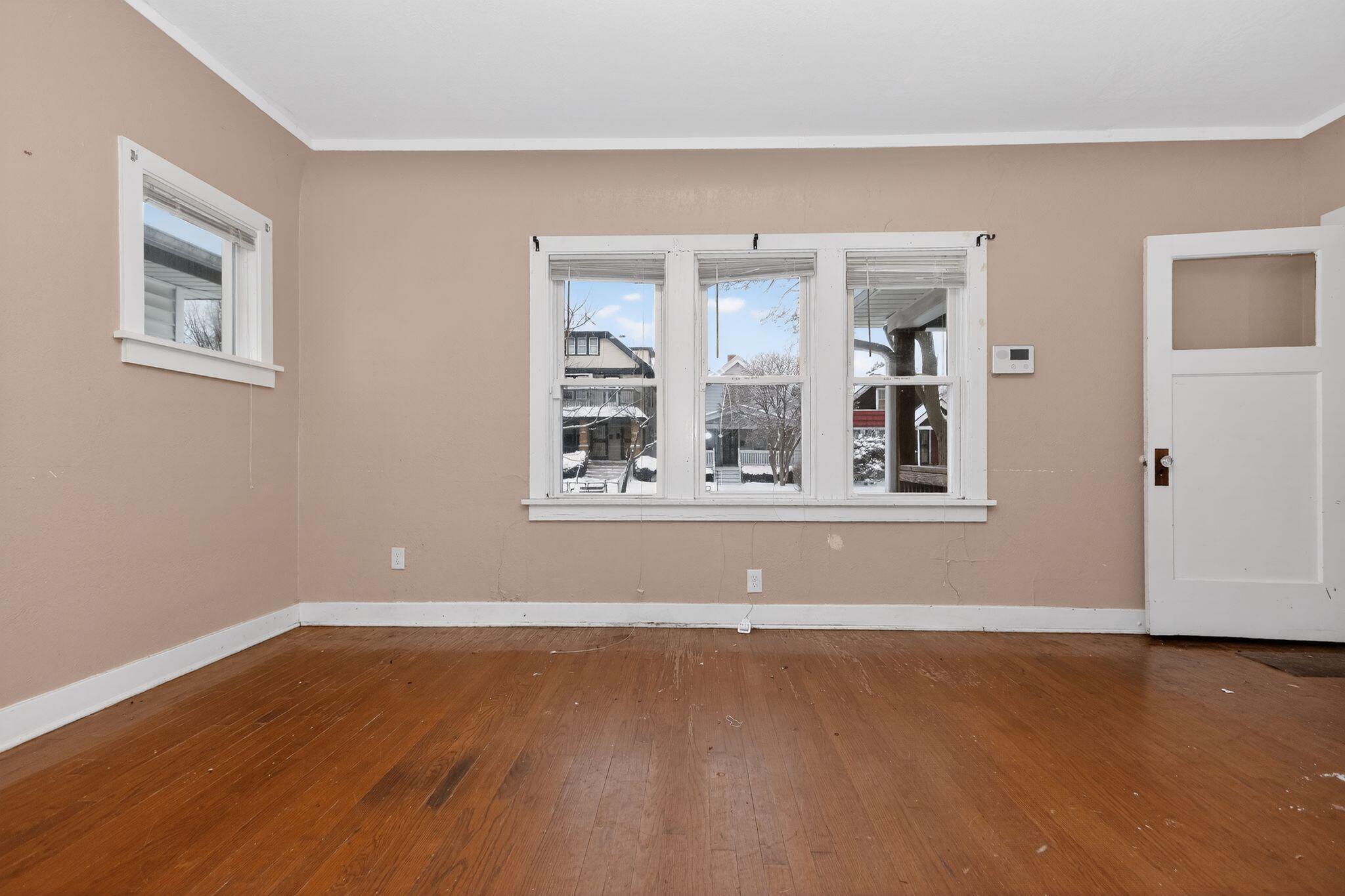 4624 North 29th Street Milwaukee, WI 53209 - Photo 11 of 37 14_4624_N_29th_St_Milwaukee_WI_53209-Liv