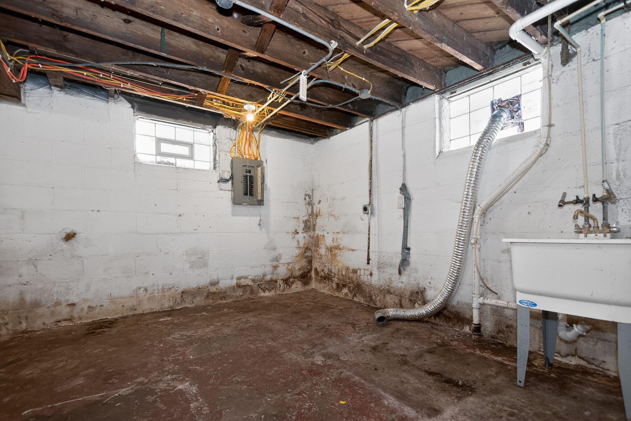 4624 North 29th Street Milwaukee, WI 53209 - Photo 22 of 37 24_4624_N_29th_St_Milwaukee_WI_53209-Oth