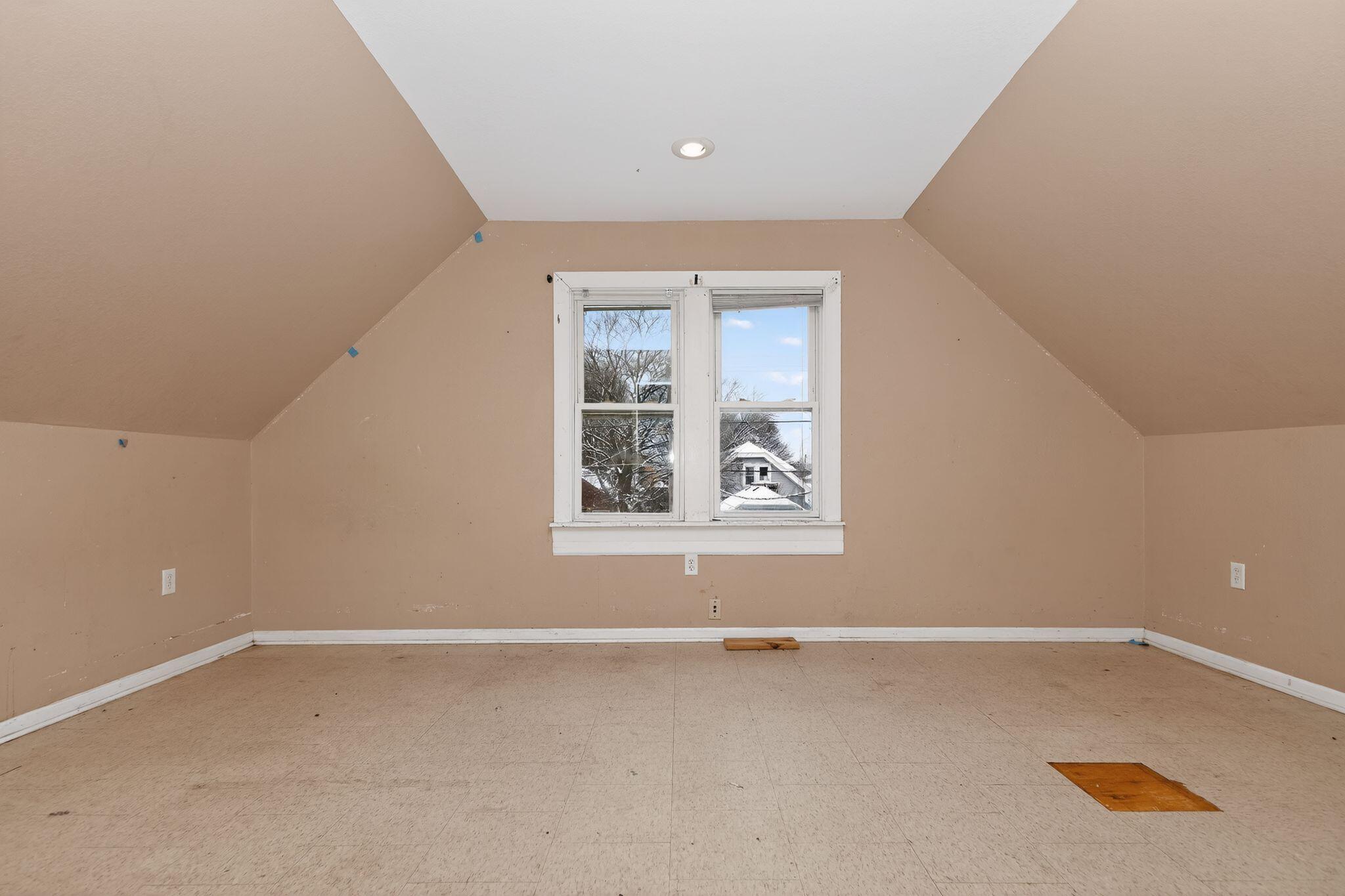 4624 North 29th Street Milwaukee, WI 53209 - Photo 26 of 37 28_4624_N_29th_St_Milwaukee_WI_53209-Oth