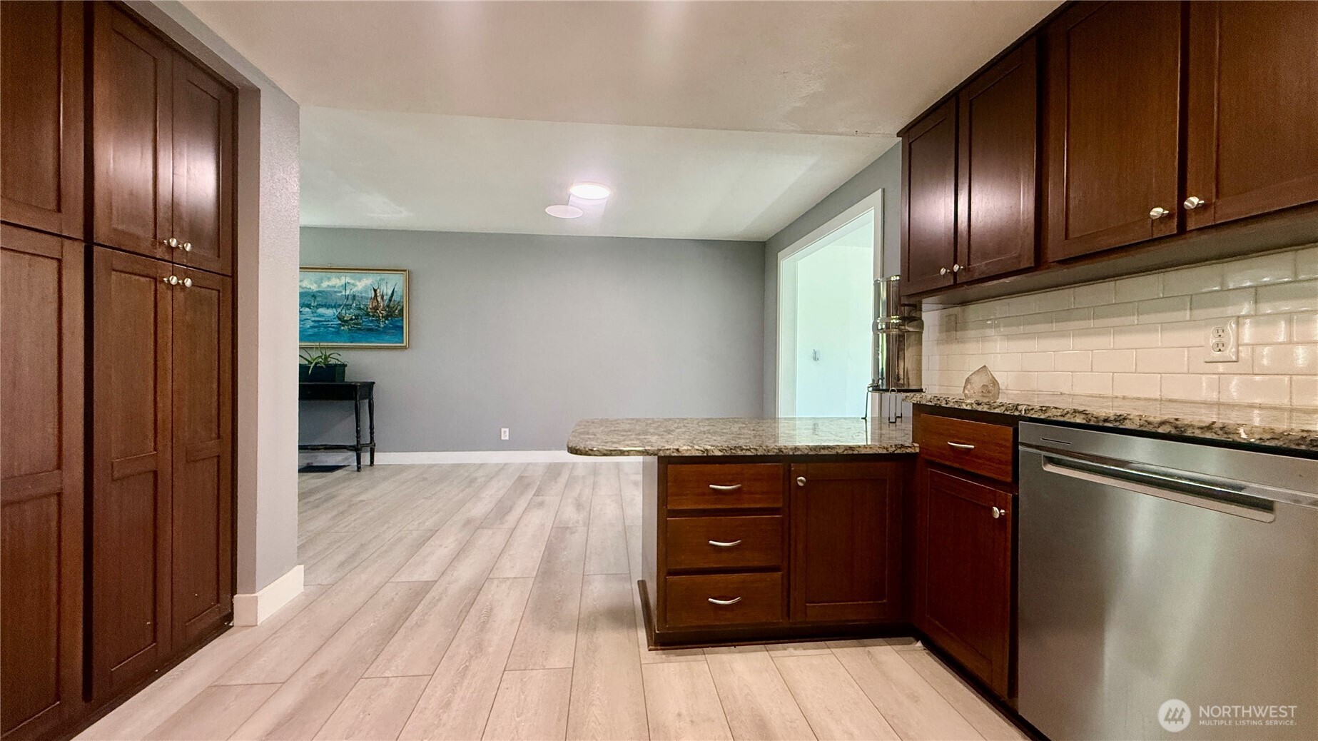 22045 Peter Grubb Road Southeast Renton, WA 98058 - Photo 11 of 39