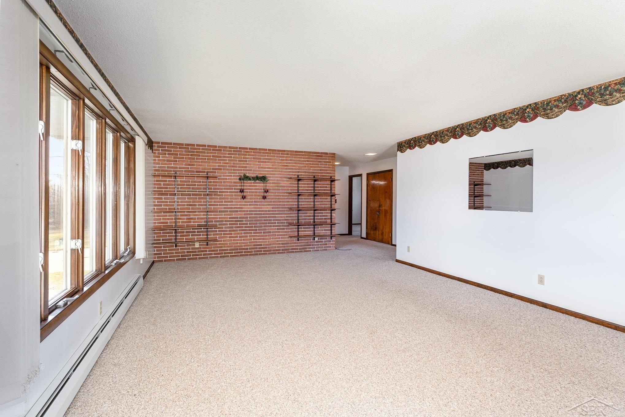 3532 South 10 Mile Road Breckenridge, MI 48615 - Photo 4 of 33